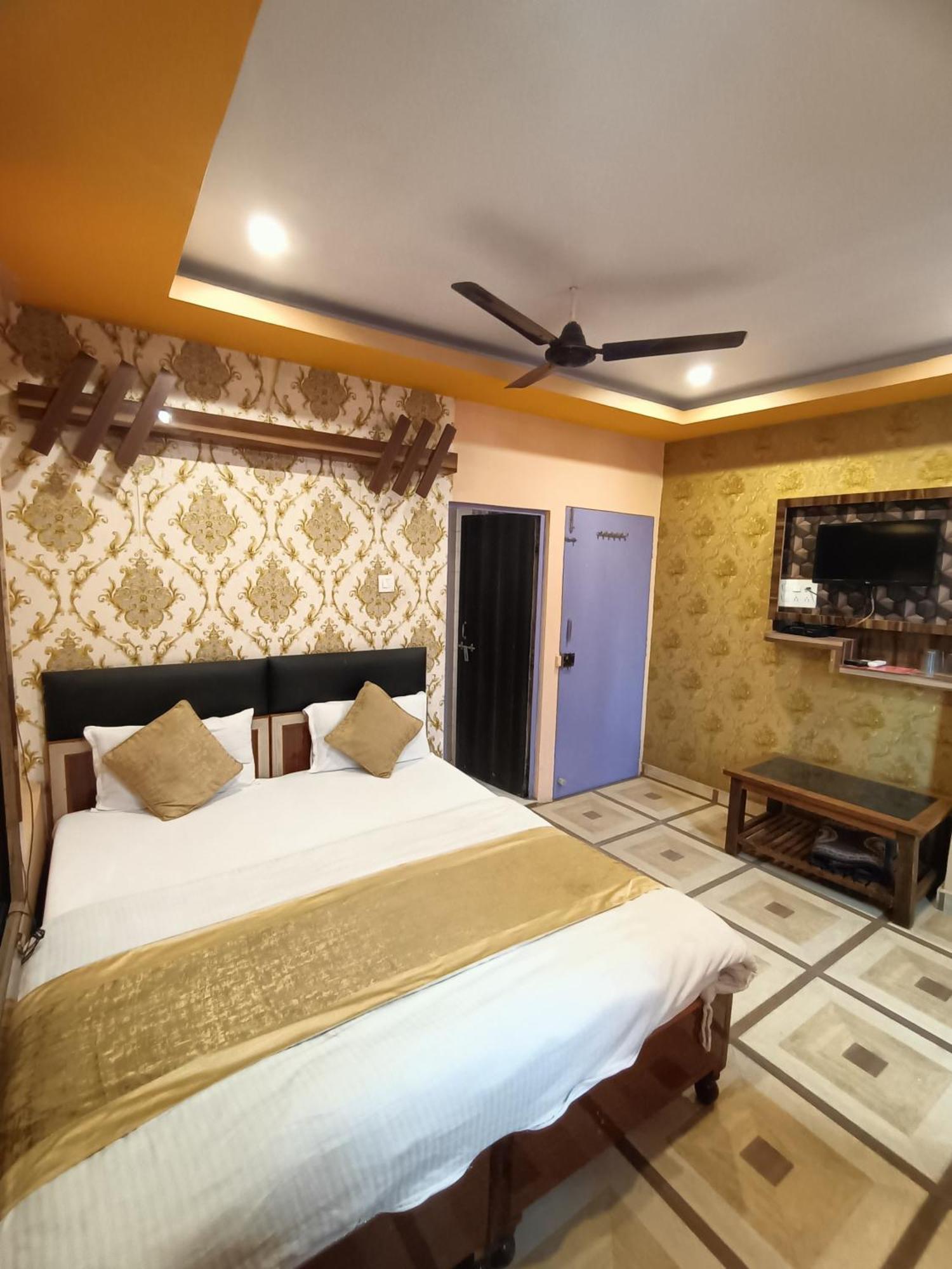 Hotel Picasso Varanasi Prime Location Экстерьер фото