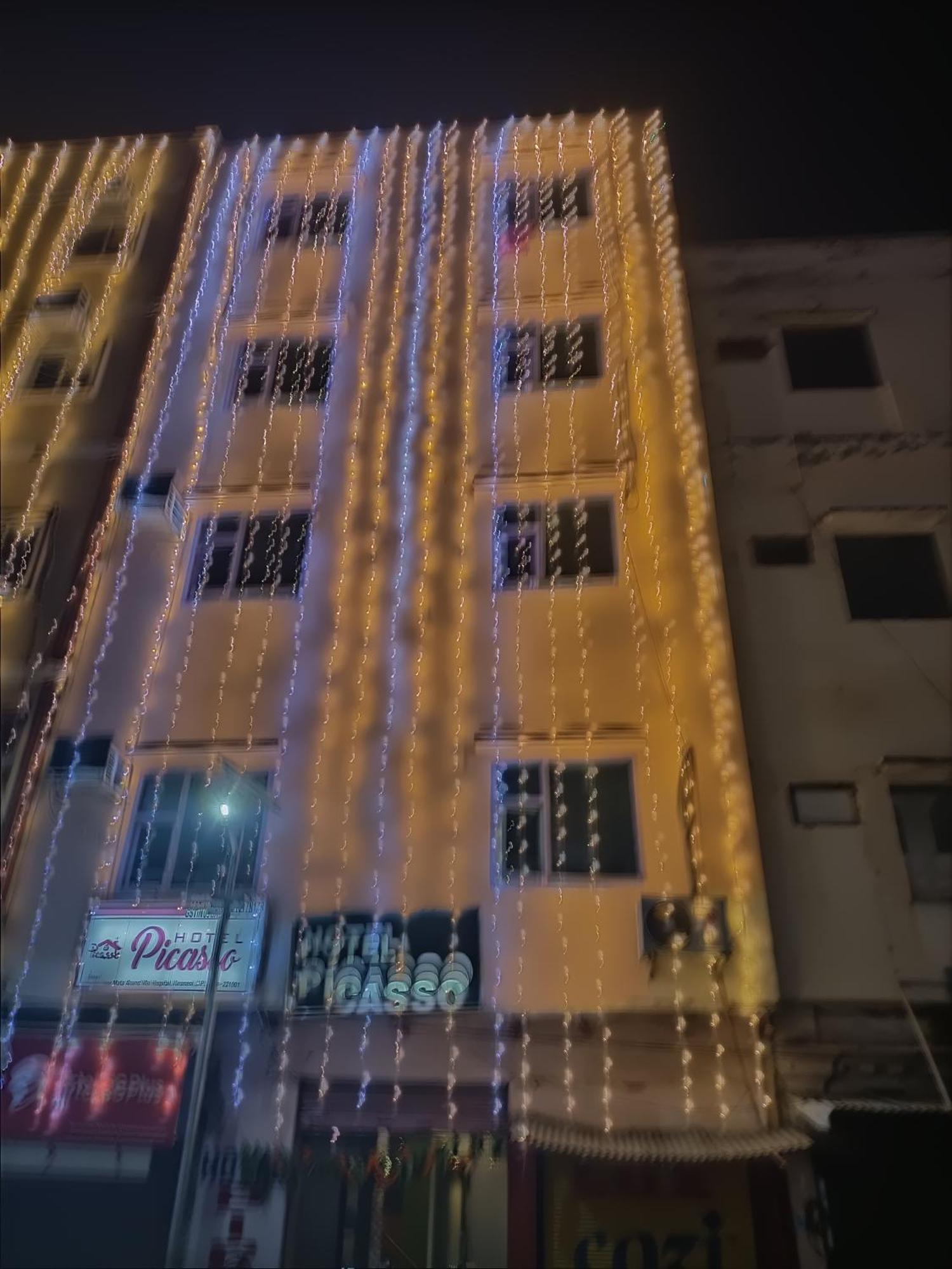 Hotel Picasso Varanasi Prime Location Экстерьер фото
