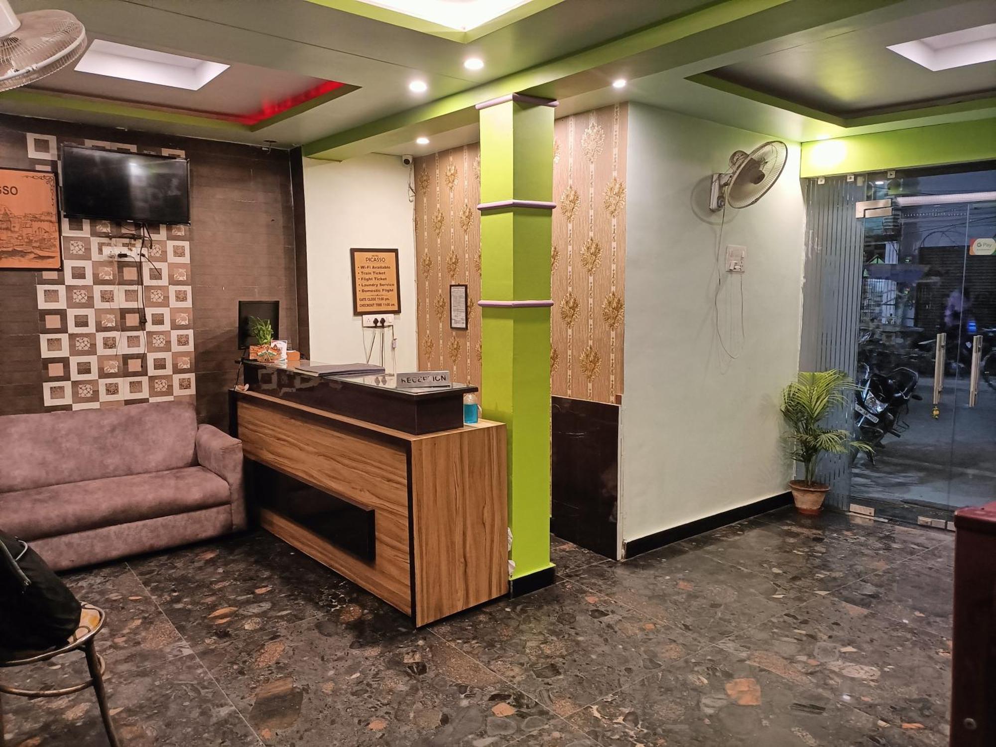 Hotel Picasso Varanasi Prime Location Экстерьер фото