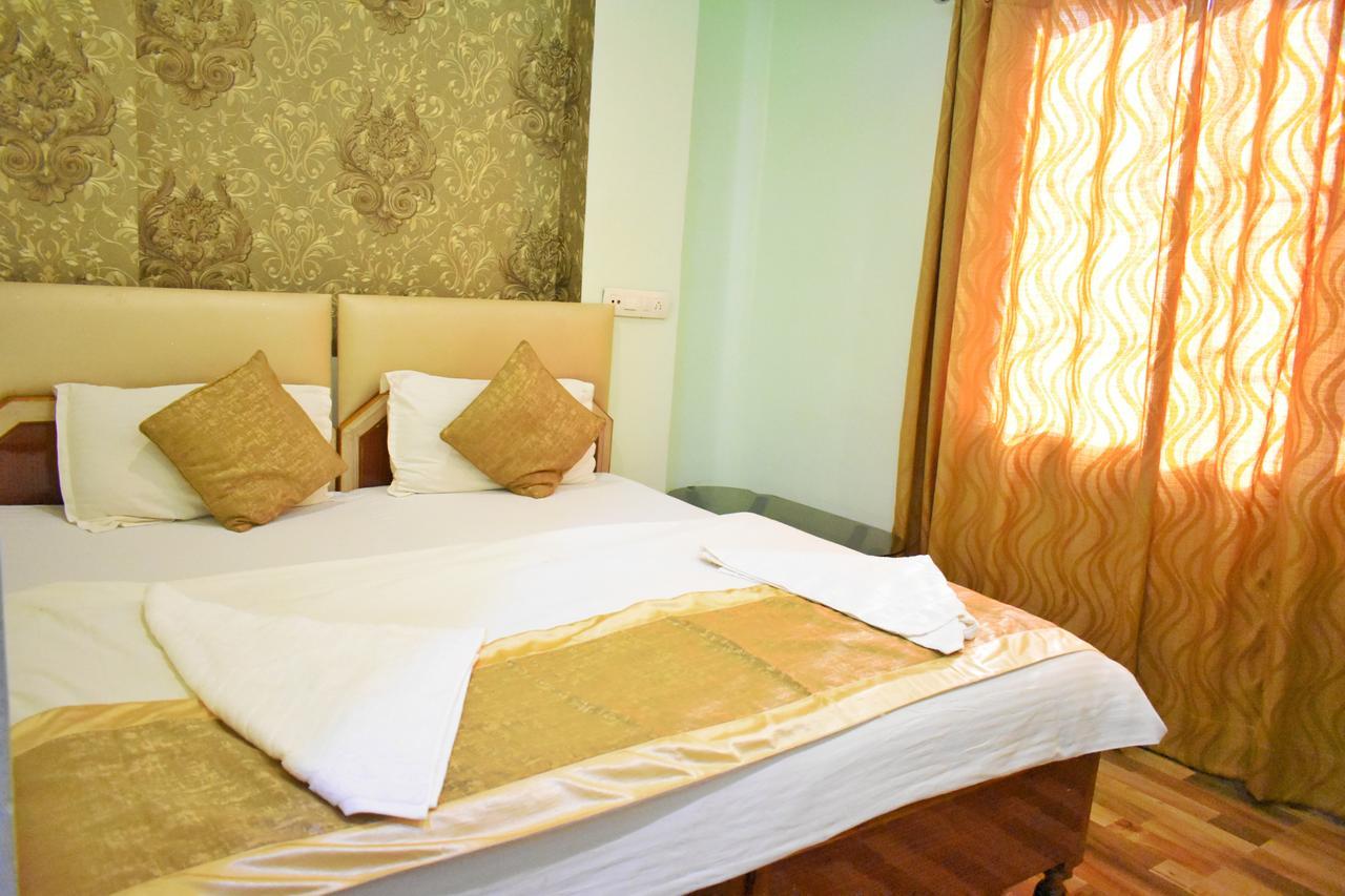 Hotel Picasso Varanasi Prime Location Экстерьер фото