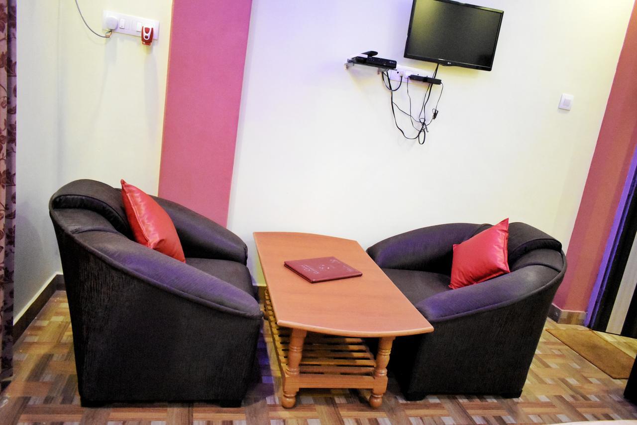Hotel Picasso Varanasi Prime Location Экстерьер фото