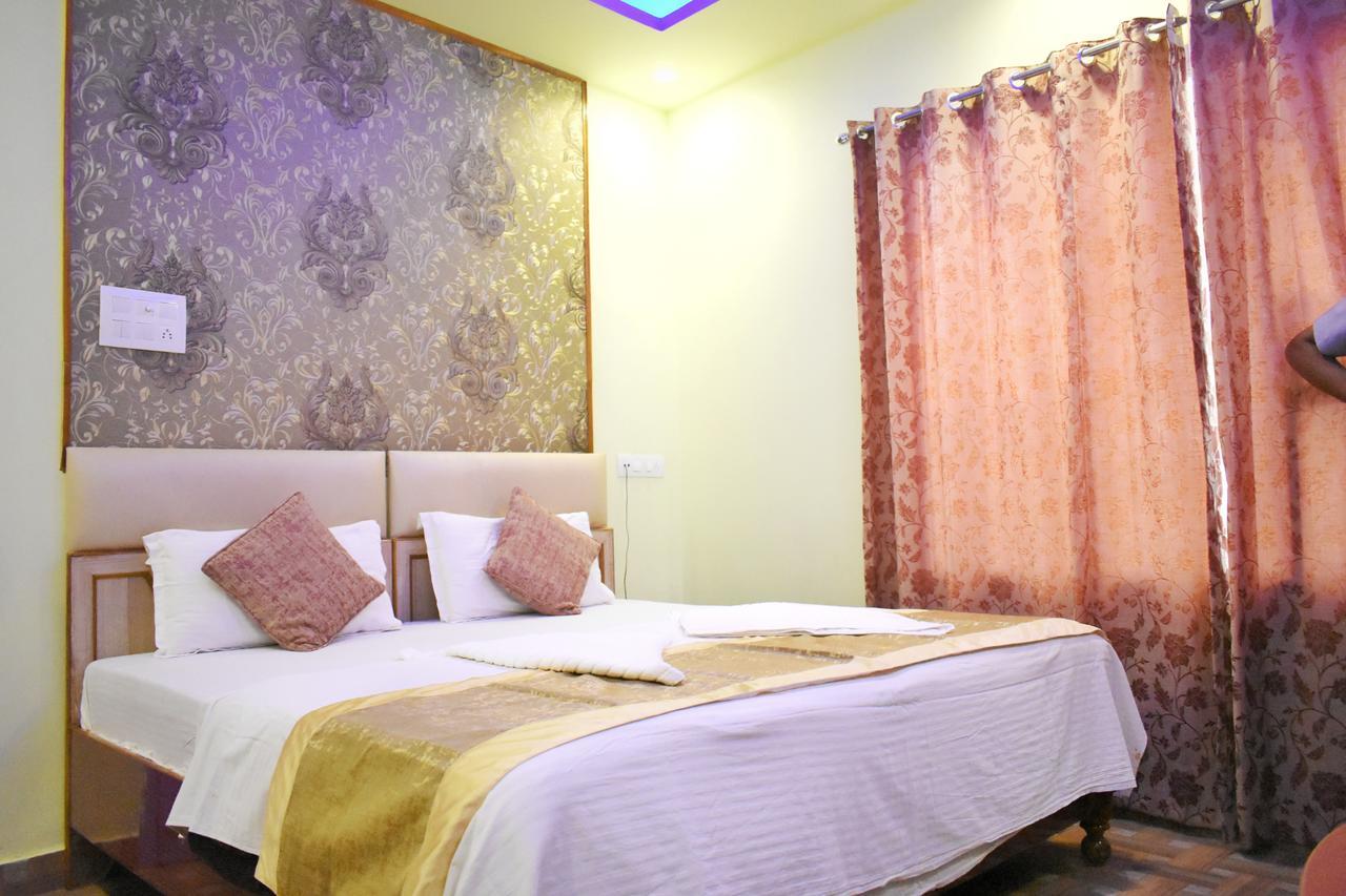 Hotel Picasso Varanasi Prime Location Экстерьер фото